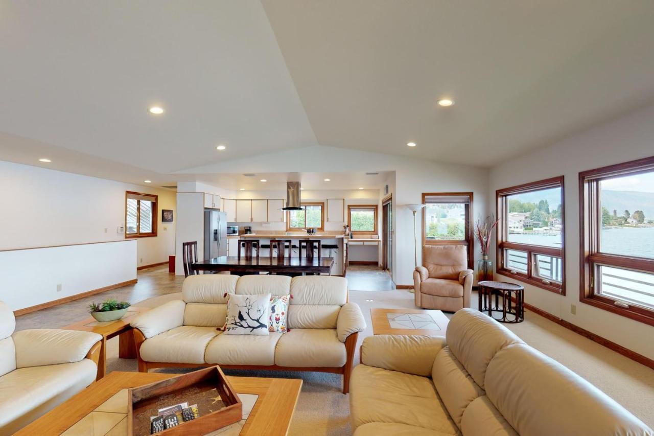 South Lakeshore Waterfront Oasis Chelan Exterior photo