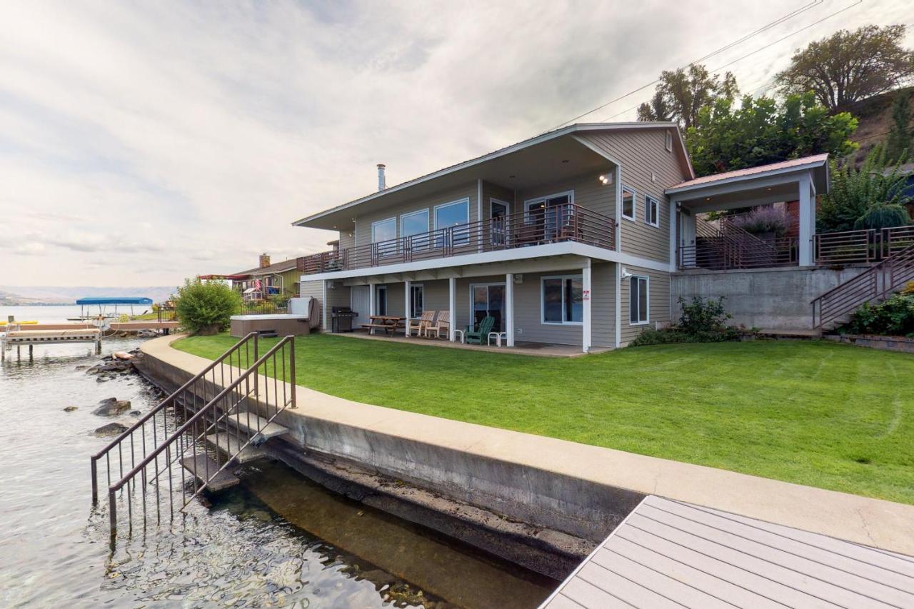 South Lakeshore Waterfront Oasis Chelan Exterior photo