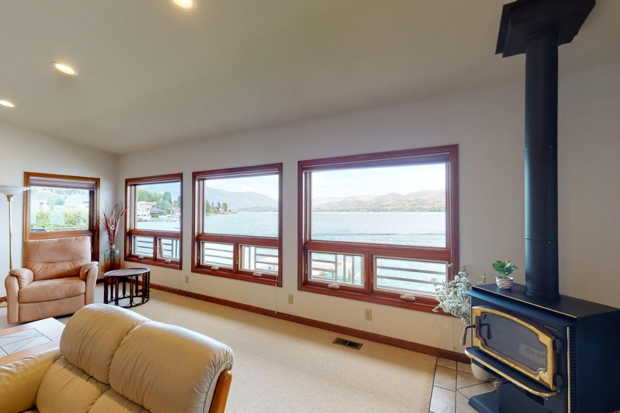 South Lakeshore Waterfront Oasis Chelan Exterior photo